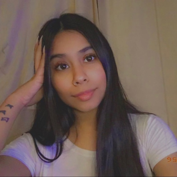 adellaa_